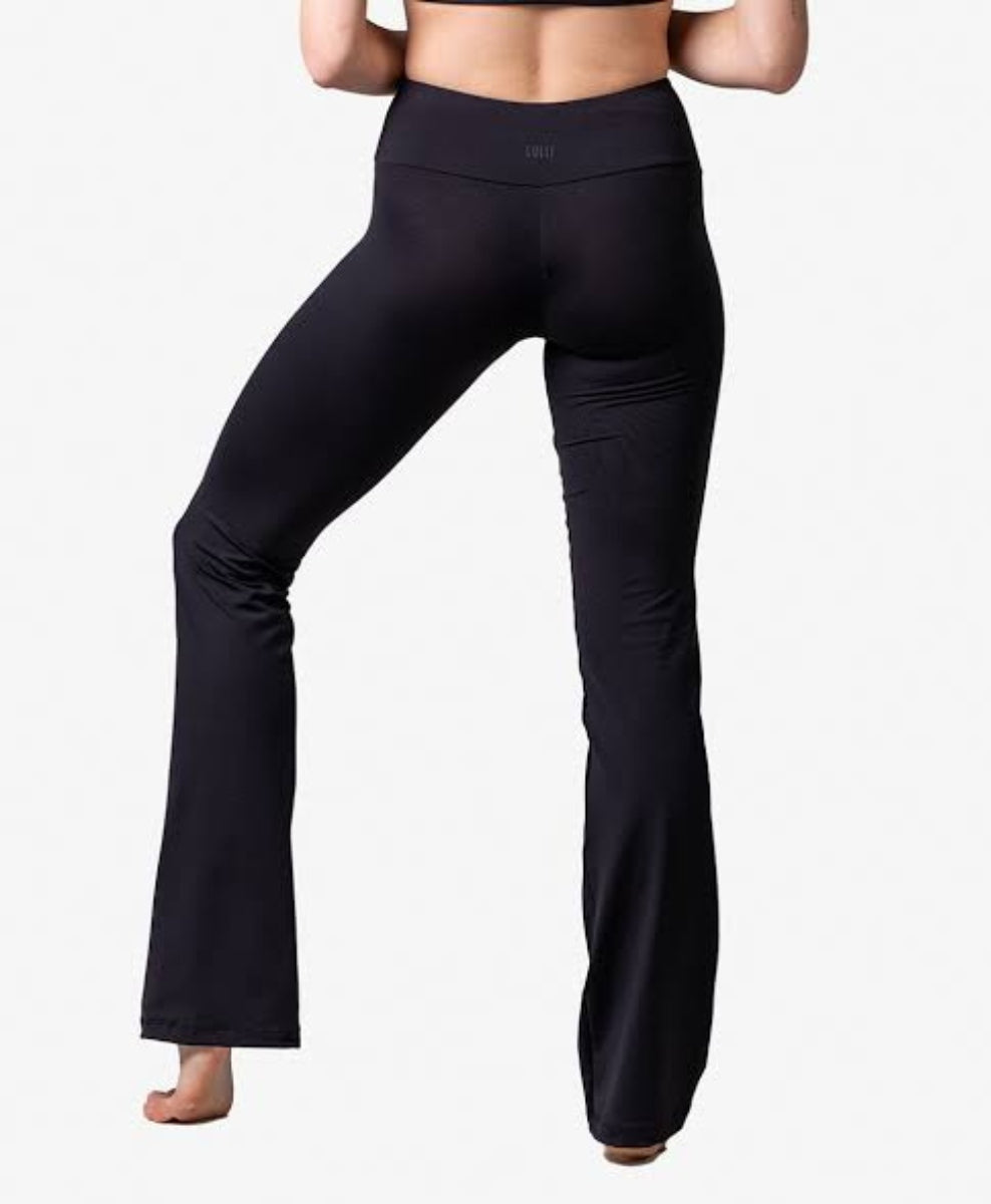 Kennedy - High-Waist Flare Legging